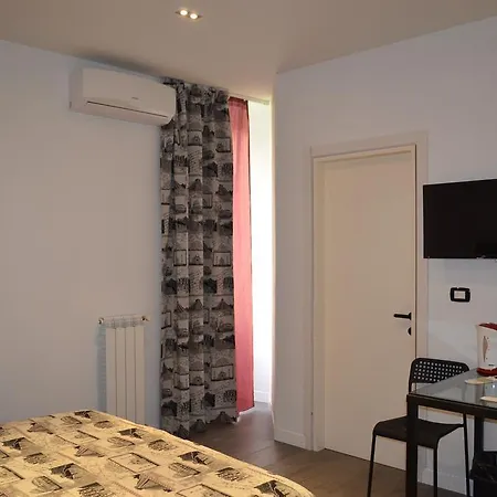 5rooms Bed and Breakfast 3*