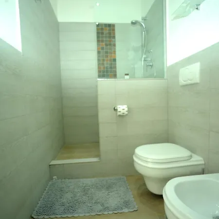 Bed & Breakfast 5rooms Rom